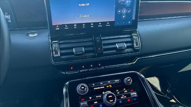 2024 Lincoln Navigator Black Label