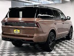 2025 Navigator Thumbnail 12