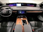 2025 Navigator Thumbnail 17