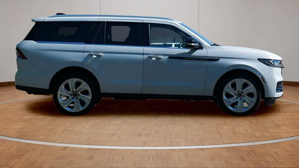 2025 Lincoln Navigator Black Label