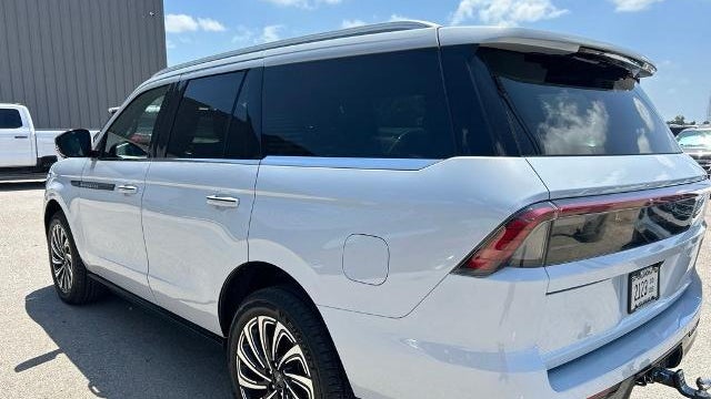 2025 Lincoln Navigator Black Label
