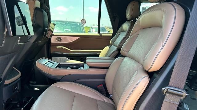 2025 Lincoln Navigator Black Label