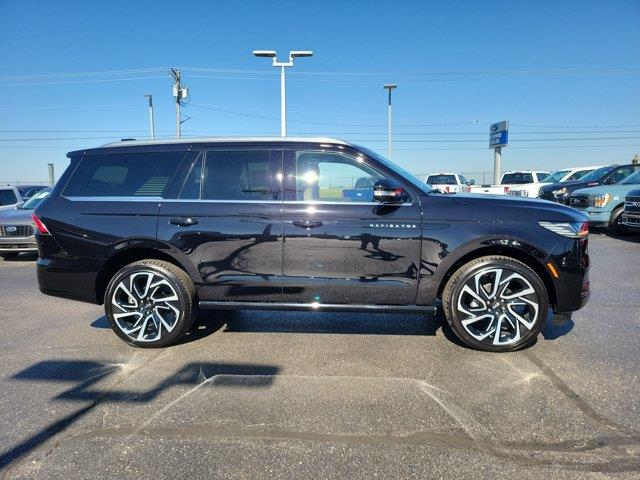 2026 Lincoln Navigator - $109,495