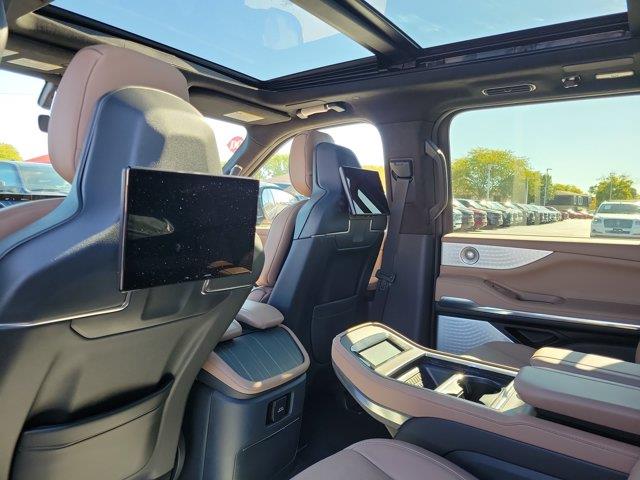 2026 Lincoln Navigator - $109,495