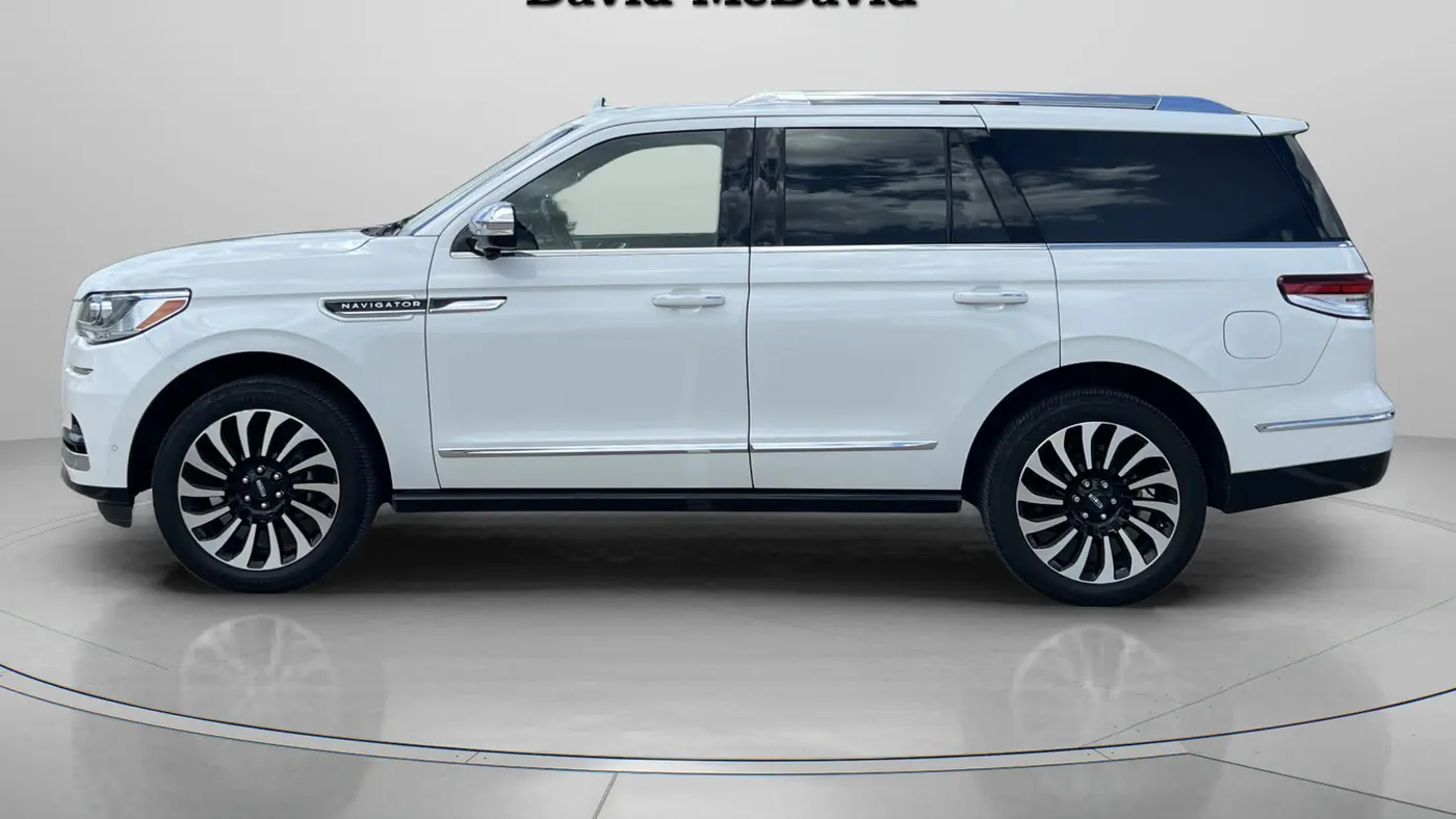 2023 Lincoln Navigator Black Label
