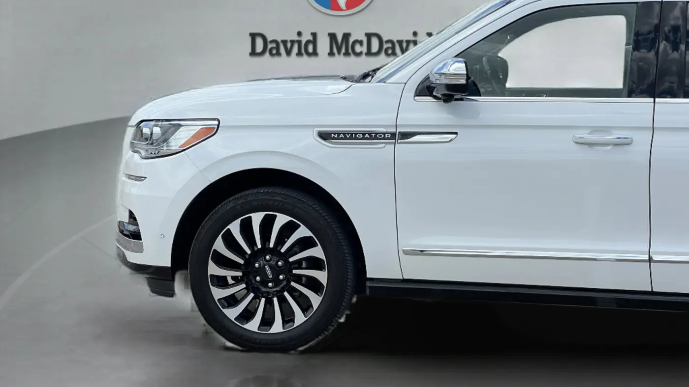 2023 Lincoln Navigator Black Label