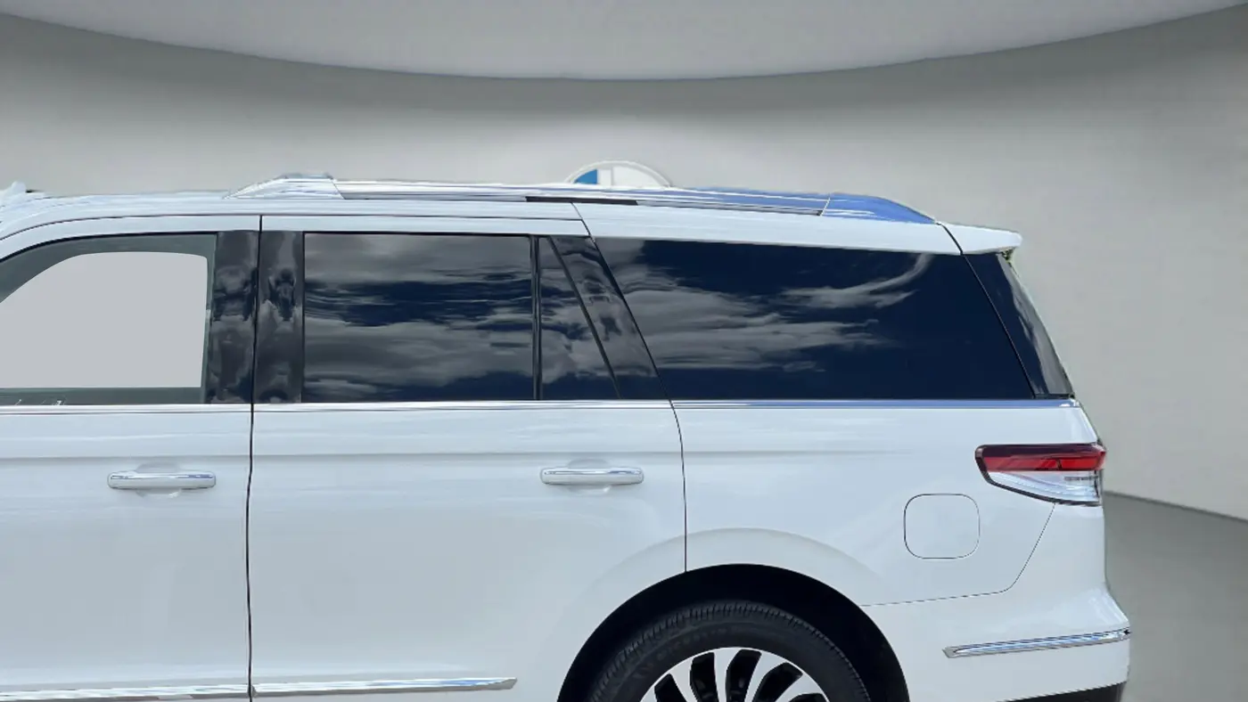 2023 Lincoln Navigator Black Label