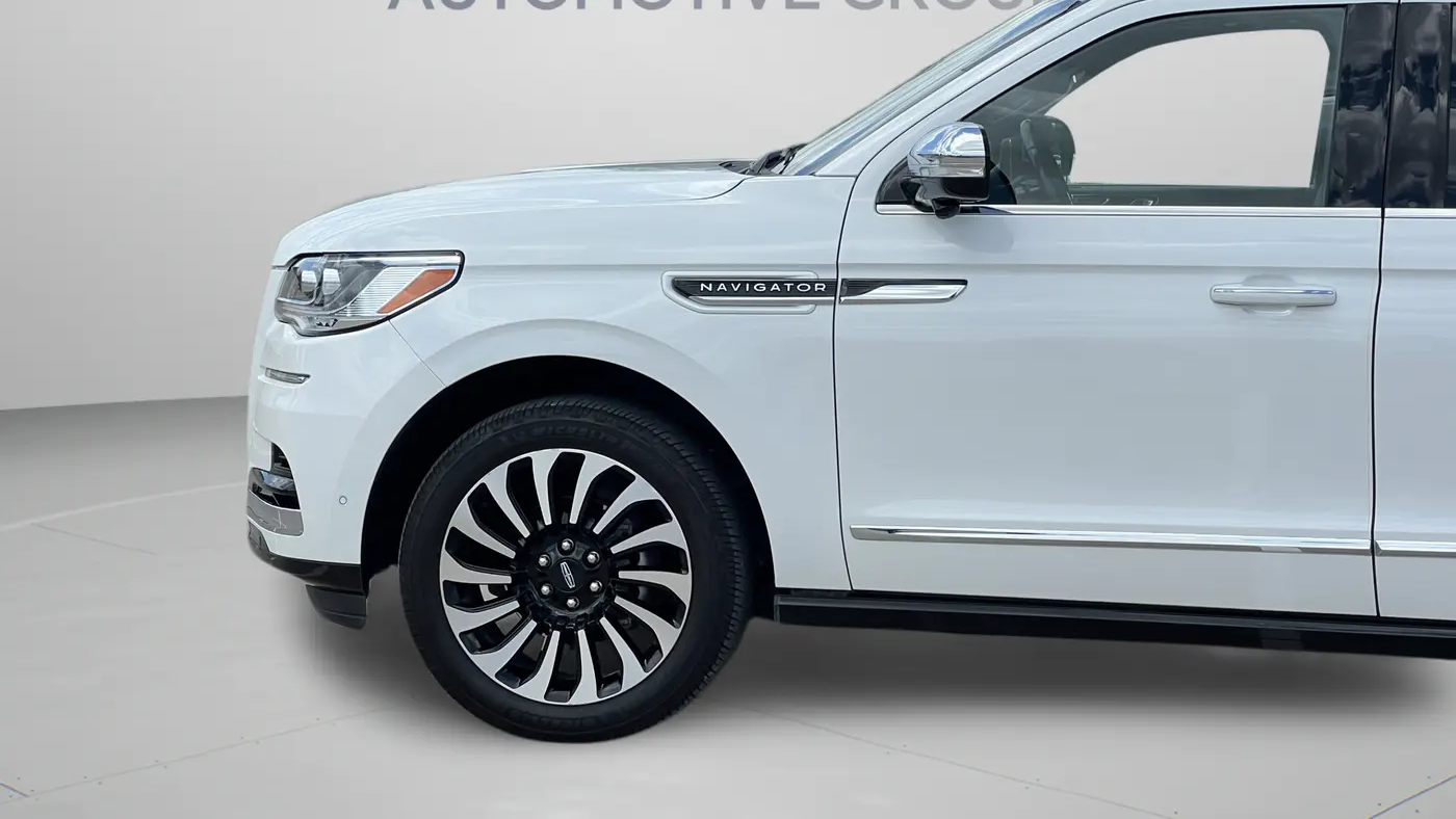 2023 Lincoln Navigator Black Label