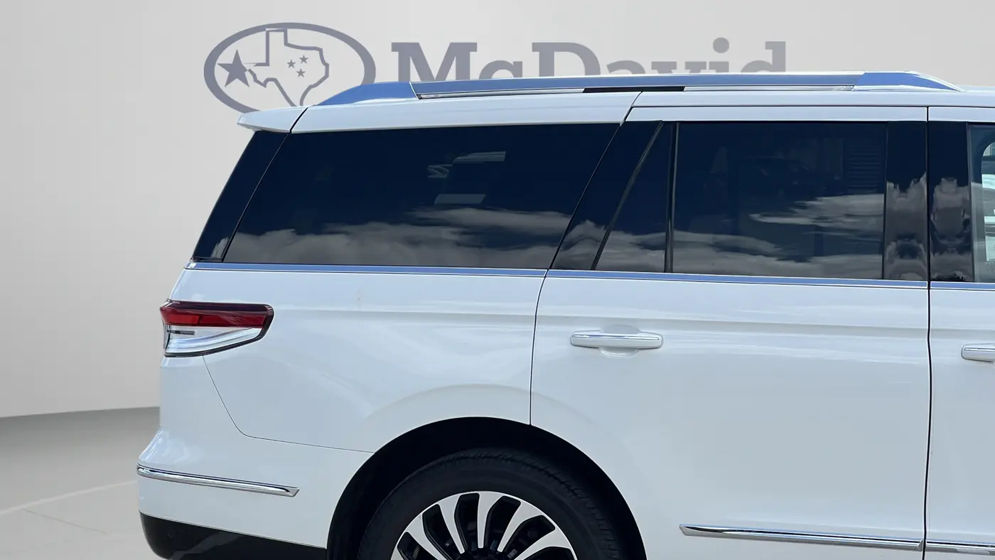 2023 Lincoln Navigator Black Label