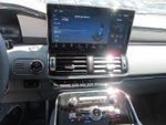 2023 Navigator Thumbnail 12