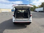 2023 Navigator Thumbnail 9