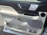 2023 Navigator Thumbnail 27