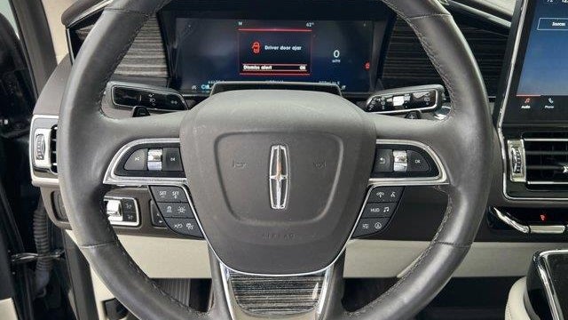 2023 Lincoln Navigator Black Label