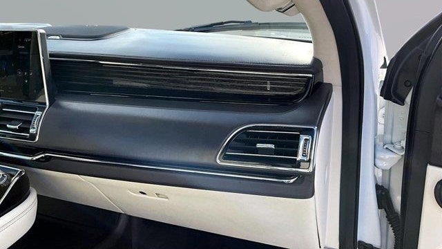 2023 Lincoln Navigator Black Label