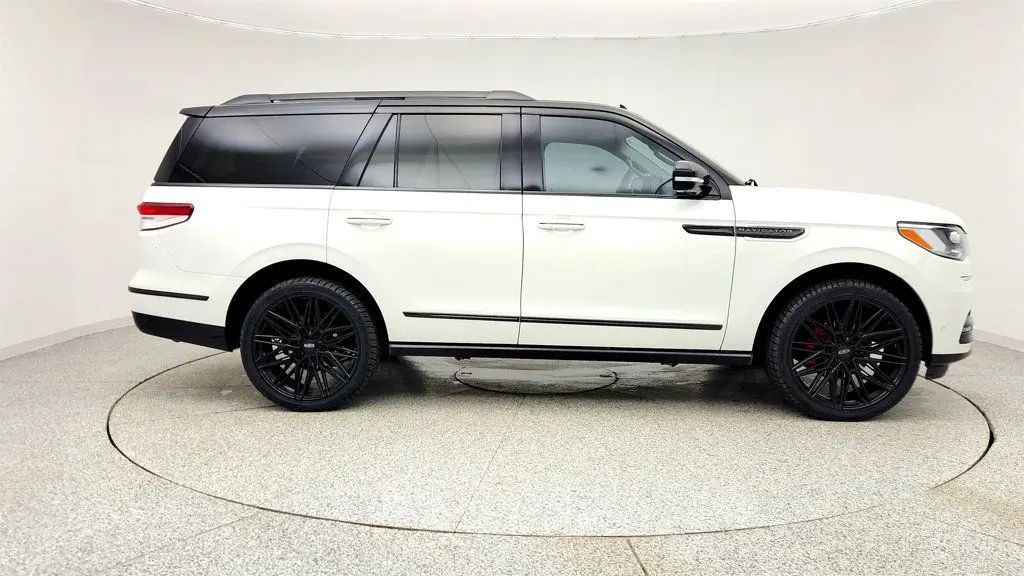 2024 Lincoln Navigator Black Label