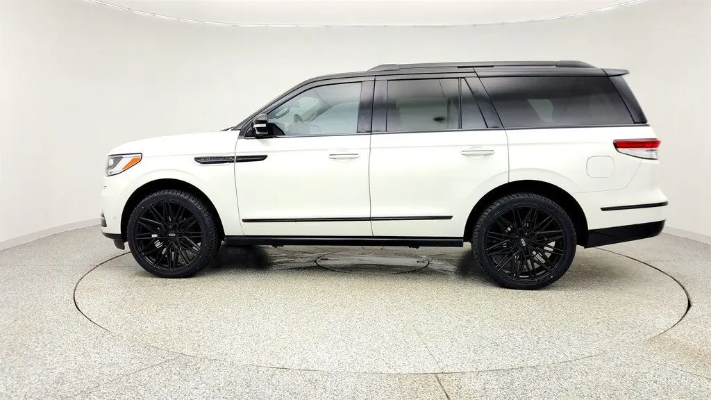 2024 Lincoln Navigator Black Label