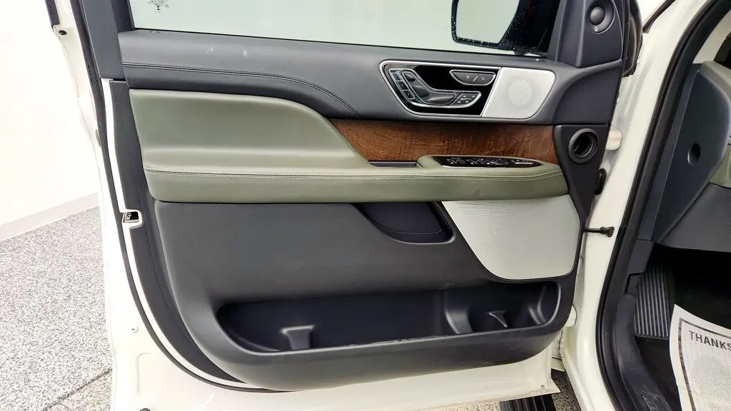 2024 Lincoln Navigator Black Label