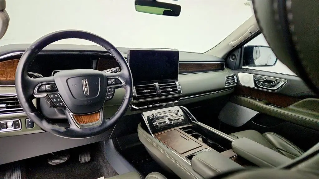 2024 Lincoln Navigator Black Label