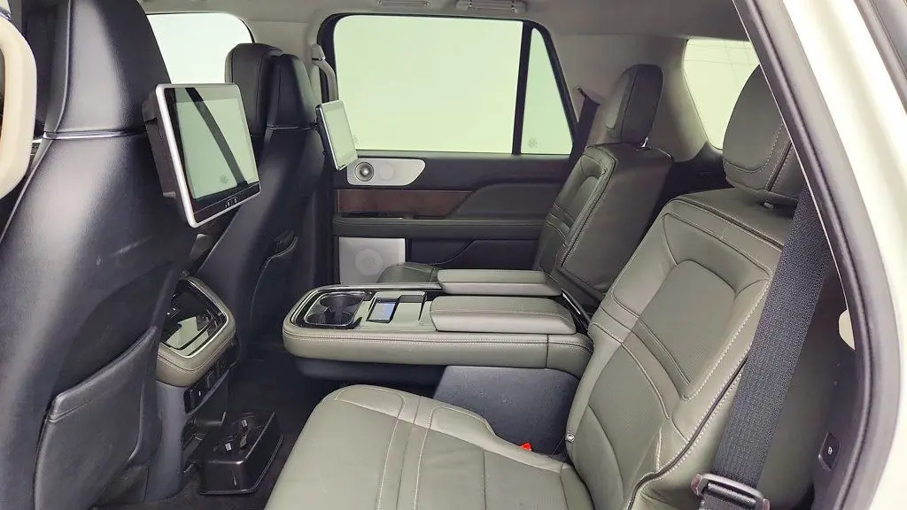 2024 Lincoln Navigator Black Label