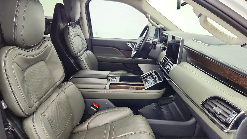2024 Lincoln Navigator Black Label