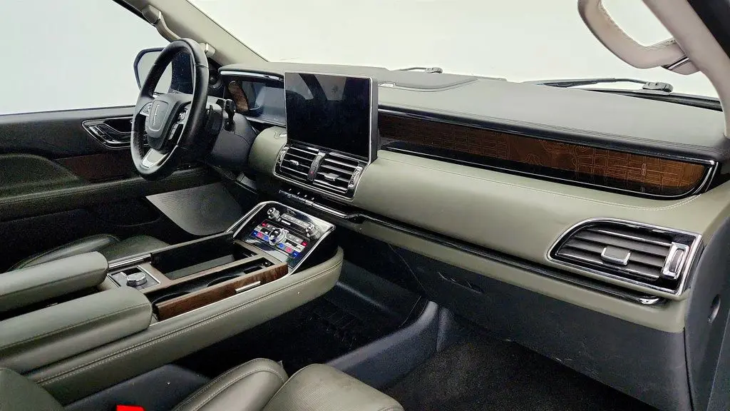 2024 Lincoln Navigator Black Label