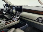 2024 Navigator Thumbnail 28
