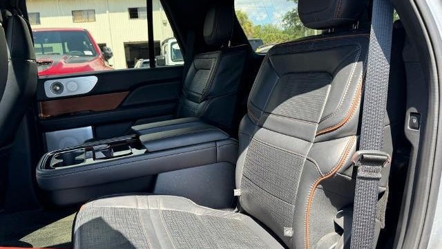 2024 Lincoln Navigator Black Label