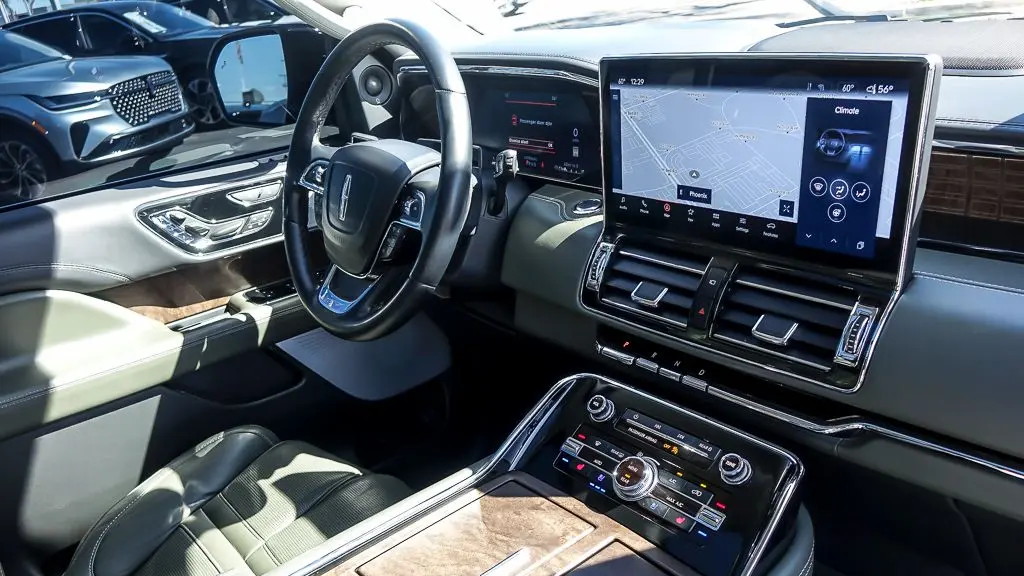 2024 Lincoln Navigator Black Label