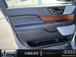 2024 Navigator Thumbnail 12