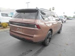 2025 Navigator Thumbnail 5