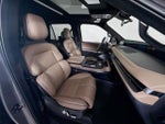 2025 Navigator Thumbnail 32
