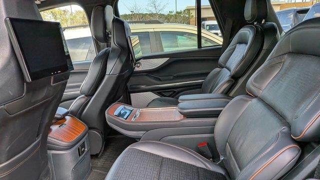 2025 Lincoln Navigator Black Label