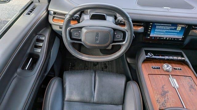 2025 Lincoln Navigator Black Label