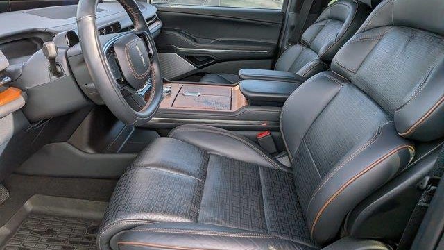2025 Lincoln Navigator Black Label