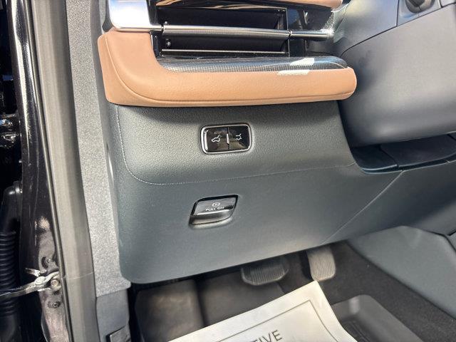 2026 Lincoln Navigator - $104,985