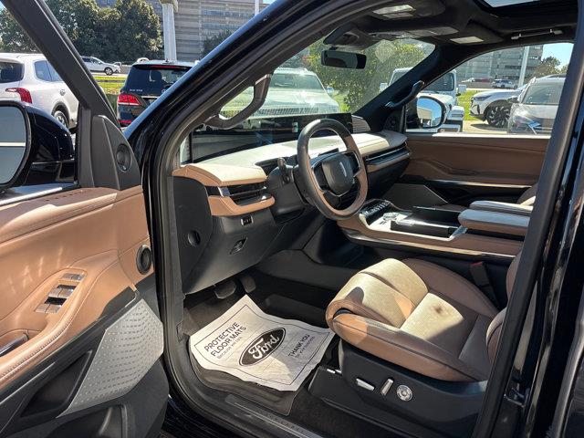 2026 Lincoln Navigator - $104,985
