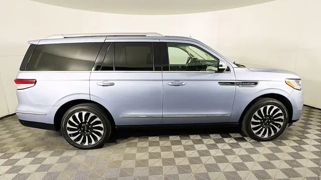 2023 Lincoln Navigator Black Label