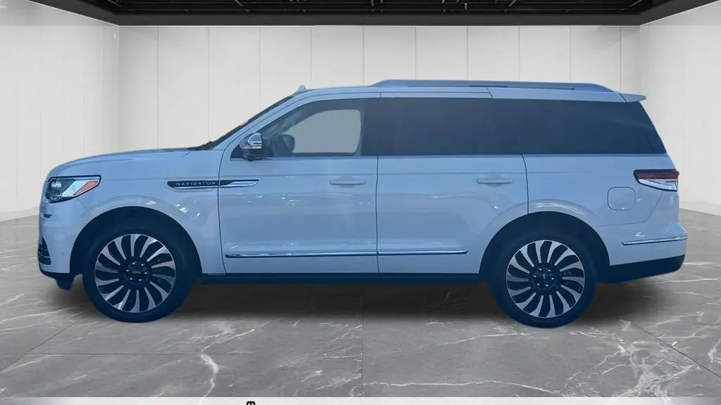 2023 Lincoln Navigator Black Label