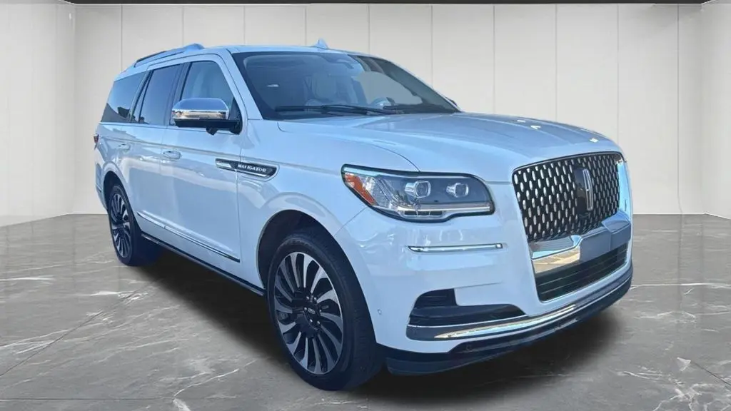 2023 Lincoln Navigator Black Label