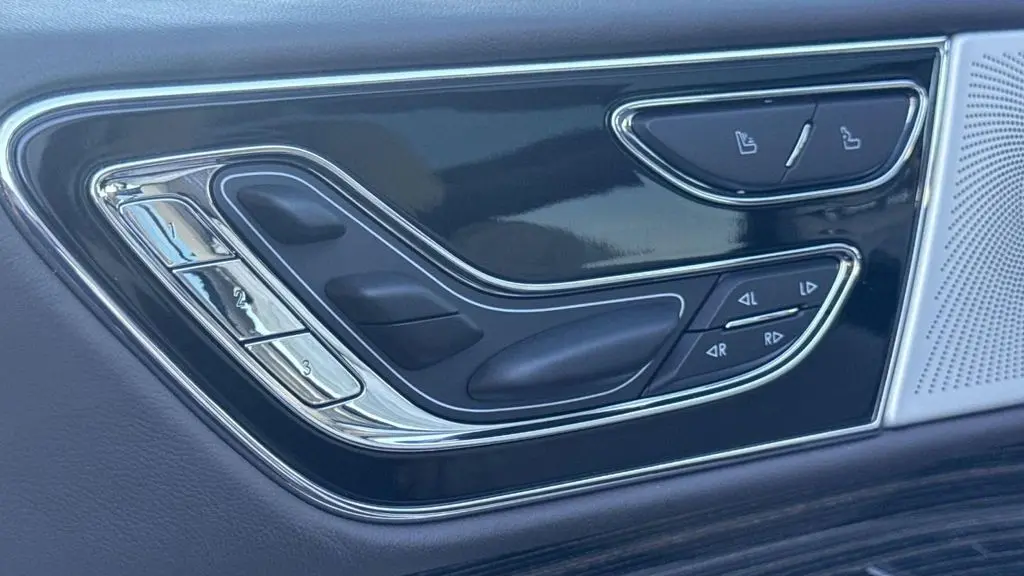 2023 Lincoln Navigator Black Label