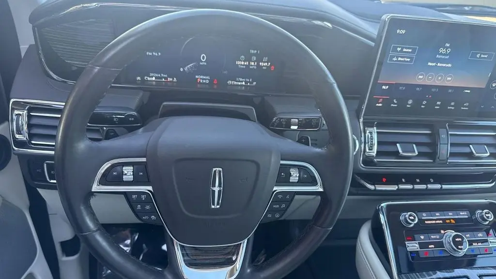 2023 Lincoln Navigator Black Label