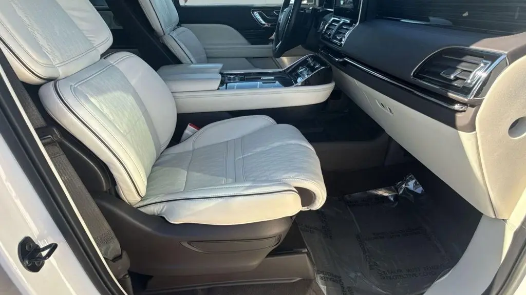 2023 Lincoln Navigator Black Label