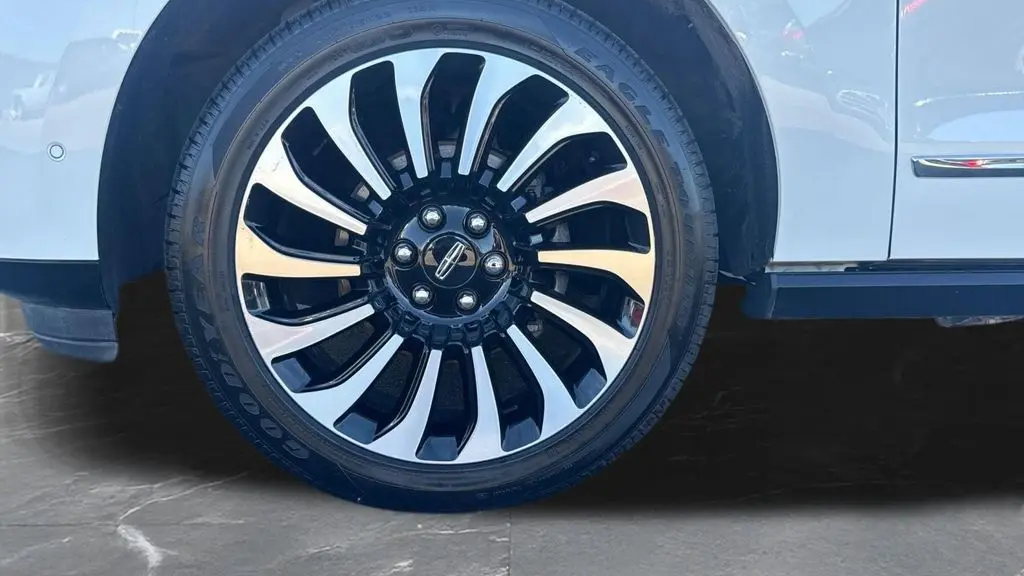 2023 Lincoln Navigator Black Label