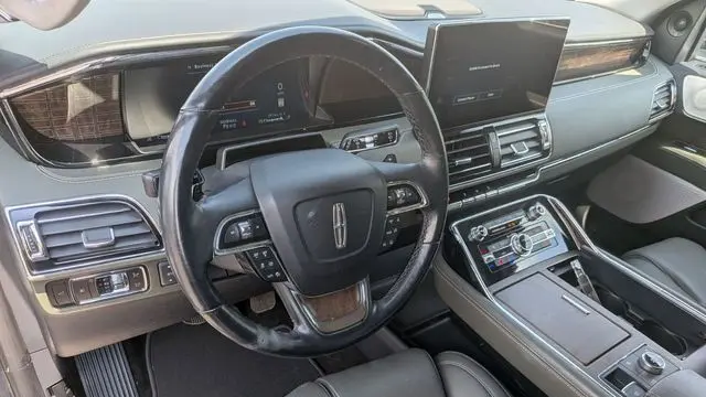 2023 Lincoln Navigator Black Label