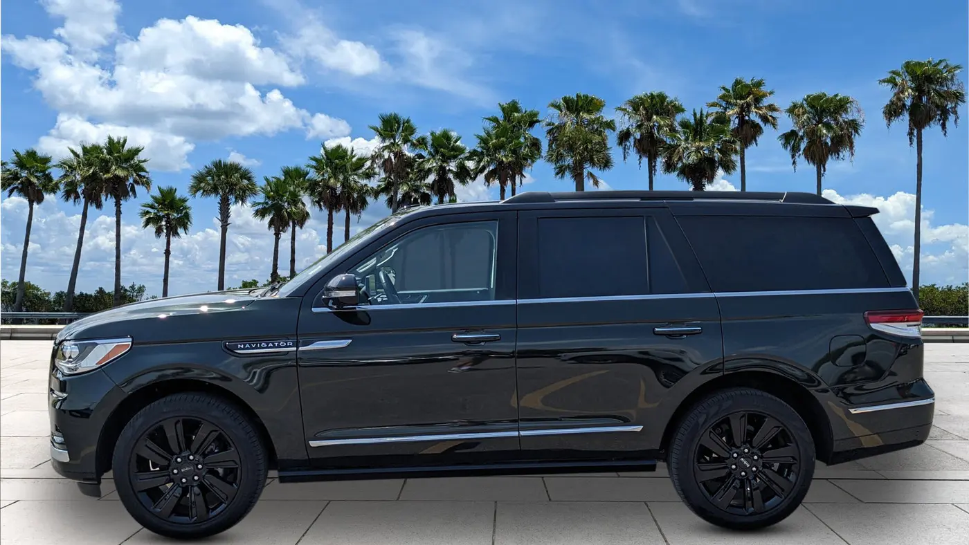 2024 Lincoln Navigator Black Label