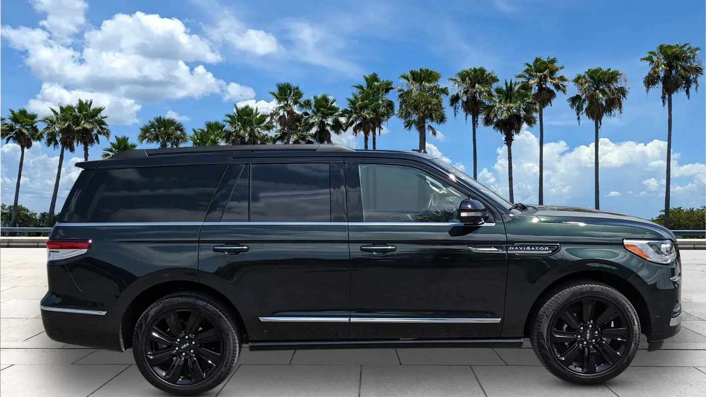 2024 Lincoln Navigator Black Label