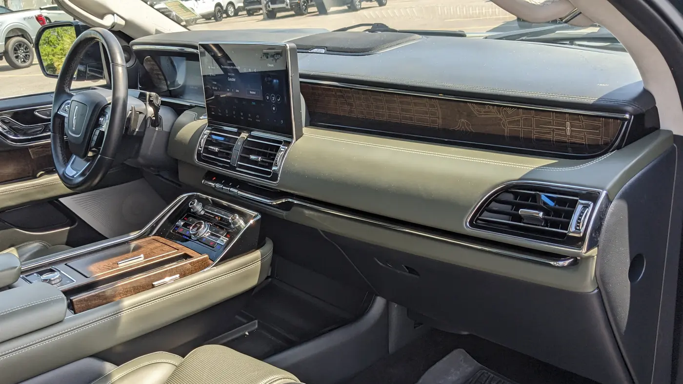 2024 Lincoln Navigator Black Label