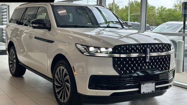Preowned 2025 Lincoln Navigator Black Label for Sale