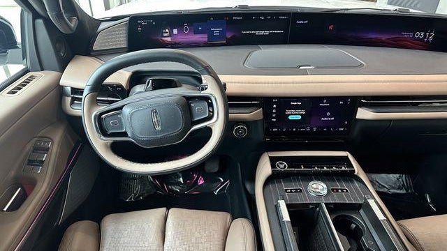 2025 Lincoln Navigator Black Label
