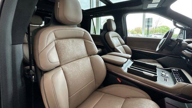 2025 Lincoln Navigator Black Label